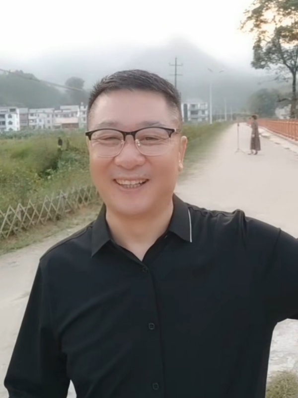 在這裡等你的第三张照片--香港中老年相亲网